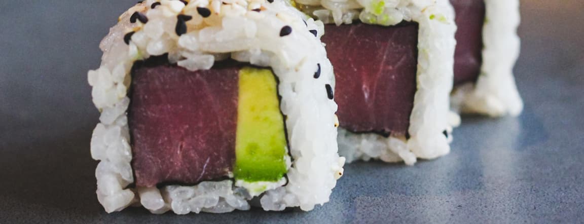 Uramaki atún new york roll