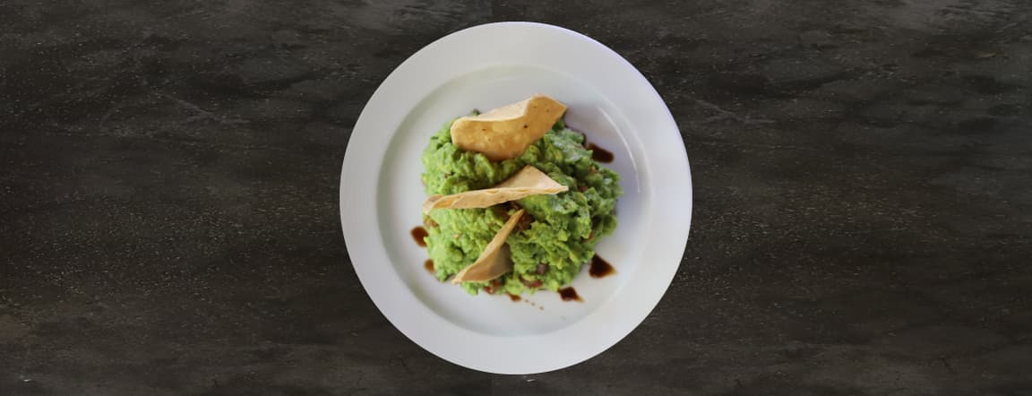 Totopos & guacamole